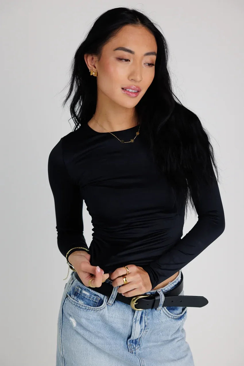 Long Sleeve Fitted Knit Top In Black - Final Sale
