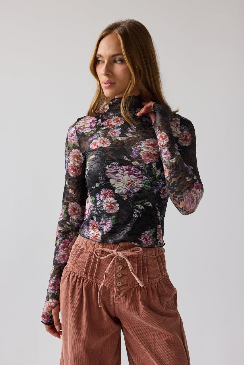 Winnie Floral Crinkle Top In Black - Final Sale